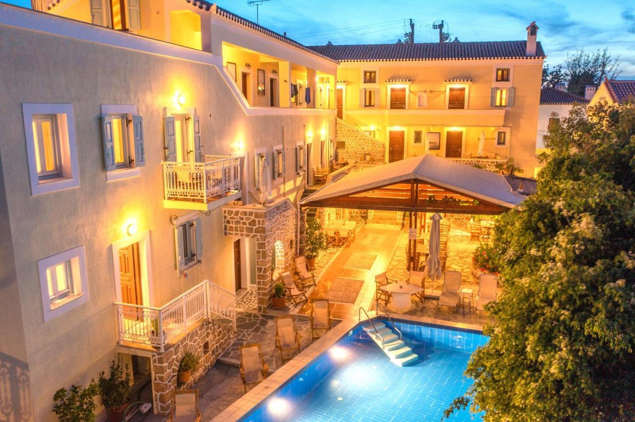 Kastro Hotel Spetses Town ภายนอก รูปภาพ